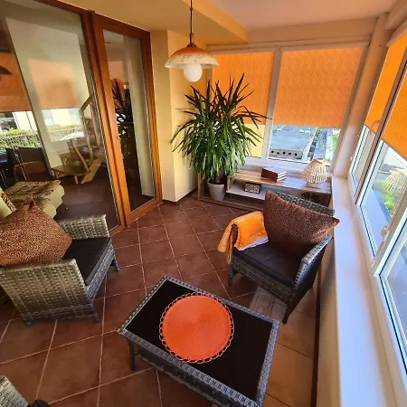 Lake Tower Apartment *